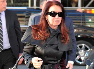 Cristina Kirchner deberá hacer tratamiento fisio-kinésico por inflamación en la cadera