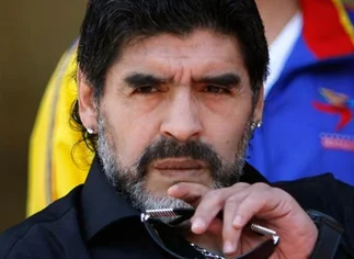 El Huffington Post difundió la dura carta en la que un argentino critica a Maradona