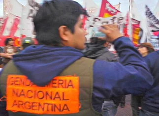 Denuncian a Gendarmerí­a por infiltrar piquete y reprimir trabajadores durante el paro