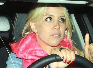 La furia de Wanda Nara por la tapa de Maxi López y sus hijos en una revista