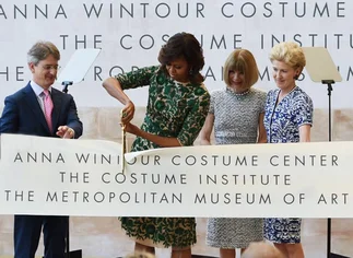 Michelle Obama inaugura el 'Anna Wintour Costume Center' en Nueva York