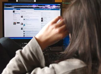 Facebook lanzó una plataforma que facilita datos de sus usuarios a los anunciantes