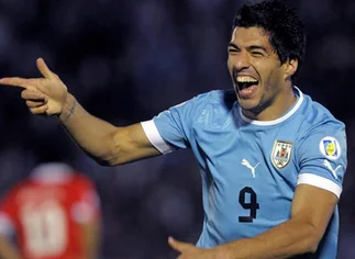 Hincha de River vio a Suárez en Ibiza y recibió esta respuesta