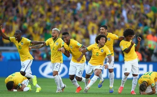 De los nervios a la locura: Brasil estuvo al borde del 'Mineirazo' pero pasó por penales