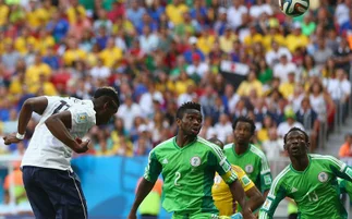 Con un poco de sufrimiento, pero merecidamente, Francia le ganó 2 a 0 a Nigeria y avanza