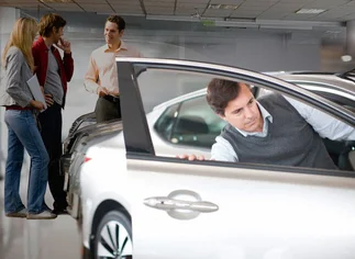 Paso a paso, cómo hacer el 08 online para comprar autos