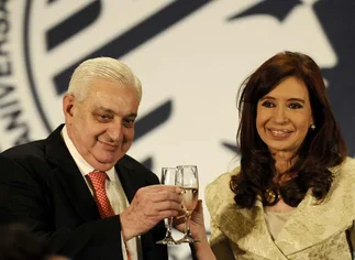 El titular de la Bolsa pidió a Cristina que permita ajuste por inflación en balances