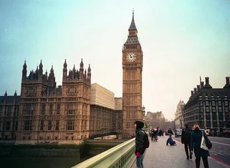 Británicos piden que no se recorte la cantidad de estudiantes extranjeros en las universidades