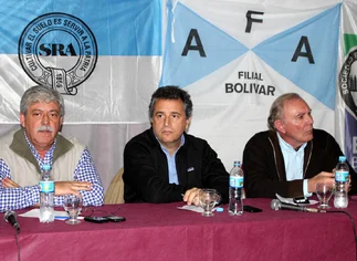 El campo amenaza con un paro por la falta de obras y contra la Ley de Abastecimiento