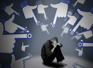 Los adultos también son ví­ctimas del 'bullying' en las redes sociales