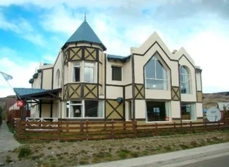 Cristina demolerá su hotel de El Chaltén para ampliarlo