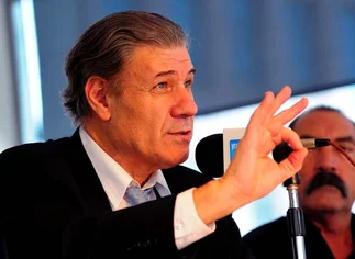 Fuerte cruce entre Ví­ctor Hugo Morales y Lanata