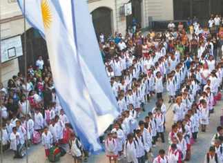 Generosidad porteña: más del 60% de los vecinos de Capital aceptan que los bonaerenses usen escuelas y hospitales