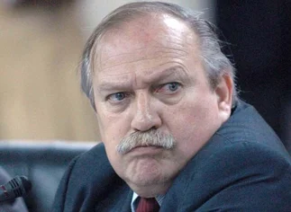 Luis Marí­a Cabral insiste en que su remoción fue 'ilegal e inconstitucional'