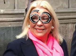 Las perlitas de las PASO: los lentes de Carrió y el naranja 'positivo' de Scioli