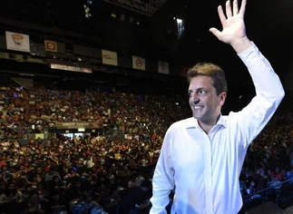 Sergio Massa, lejos de Macri: 'Los problemas no se arreglan con globitos'