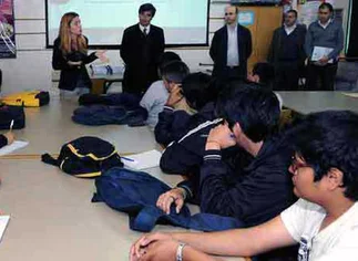 Capacitan a estudiantes secundarios en la instalación de radiobases