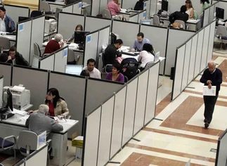 Le dieron dos años de licencia paga en el trabajo por 'sentirse obesa'