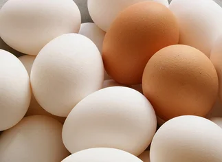 Productores de huevos furiosos por quedar fuera de la rebaja del IVA