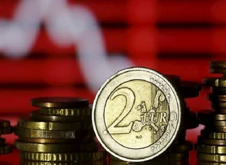Pronostican que el euro caerá por debajo del dólar a lo largo del año