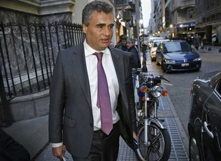 Allanan el Banco Central en busca de pruebas que incriminen a Vanoli por la venta de 'dólar futuro'