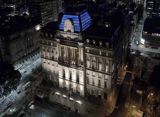 El Gobierno impulsará un proyecto para reemplazar el nombre de Kirchner de los lugares públicos