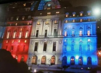 Papelón de Presidencia: equivocaron las banderas para recibir a Hollande