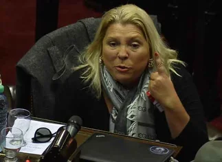Carrió quiere excluir a De Vido de Diputados por 'inhabilidad moral'