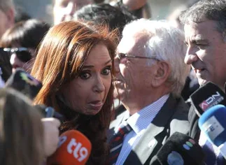 Un fiscal admite que podrí­an unificarse todas las causas de corrupción contra CFK