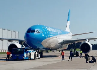 Aerolí­neas Argentinas mejora los costos de financiación de aviones adquiridos y se prepara para las paritarias