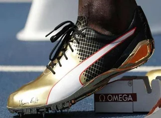 Pagan u$s18.000 por una zapatilla firmada por Bolt