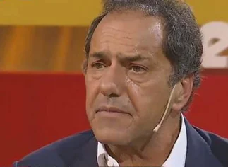 Siguen las denuncias contra Scioli y suma nueva preocupación: hallaron en la basura 150 talonarios truchos