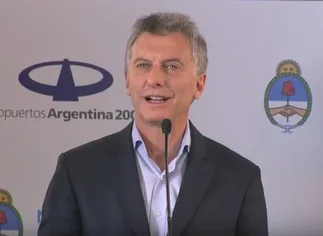 El Presidente acusó a la oposición de 'irresponsable' por aprobar Ganancias y recordó el pasado K de Massa y Bossio