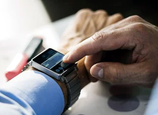 ¿Cómo serán los nuevos relojes inteligentes que lanzará Google?