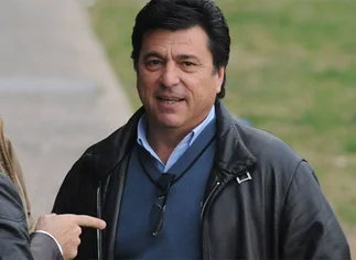 Passarella fue procesado por la cesión de entradas a los barras