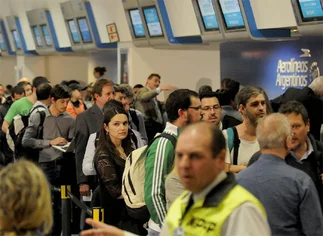 Aerolíneas Argentinas: el Gobierno creó un sistema para reclamar vuelos demorados