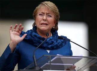 Chile: gobierno de Bachelet entra en crisis por renuncia de equipo económico