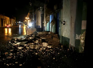 Mientras Miami recibe a 'Irma', México aplica plan de catástrofe tras fuerte sismo