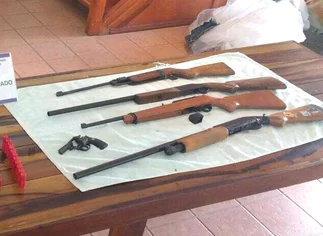 La lujosa vida de 'Pata' Medina: armas, dólares, quintas y camiones