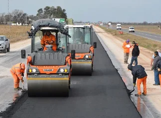 Por la obra pública, el consumo de asfalto vial llegó al máximo histórico en casi 20 años