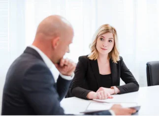 Cinco preguntas que te podrí­an hacer 'patinar' en una entrevista de trabajo