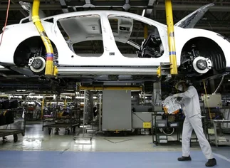 Automotrices, en alerta: 'La suba del dólar impactará en precios'