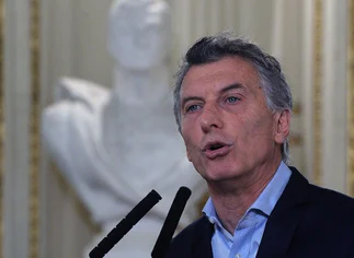 Macri ajusta el Estado: reduce 25% los cargos polí­ticos, congela sueldos y prohí­be que familiares de ministros sean funcionarios