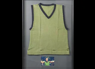 Diego Torres subasta su musculosa de Color Esperanza para ayudar a los afectados por los huracanes en 2017