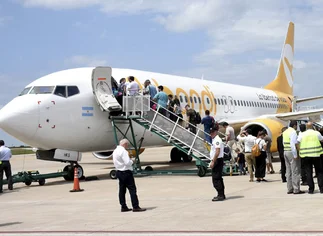 Pánico y gritos en un vuelo de FlyBondi: un avión estrelló la cola durante el despegue
