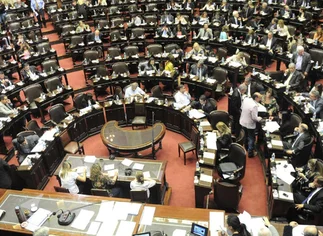 Tras caerse sesión por tarifazo, postergan una semana la reforma de ley de mercado de capitales