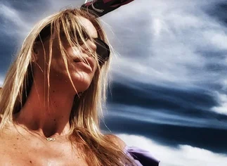 Una modelo top argentina puso un local, se fundió y ahora liquida todo