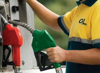 La petrolera de Cristóbal López pide aval judicial para comprar nafta y gasoil en el mercado local