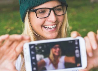 Por qué algunas grandes marcas temen que los 'influencers' que ganan miles de dólares en Instagram estén haciendo trampas