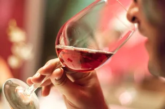 6 excelentes VINOS para disfrutar en primavera y que debés probar